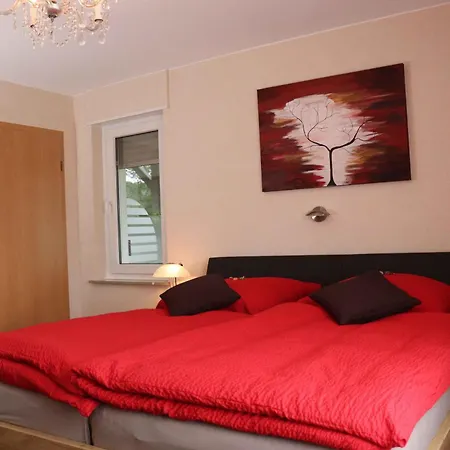 Voege Am Waldrand Apartment *